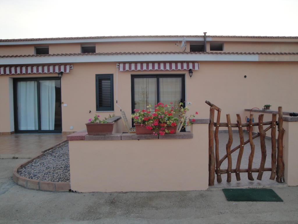 La Jatta Hotel Budoni Exterior photo