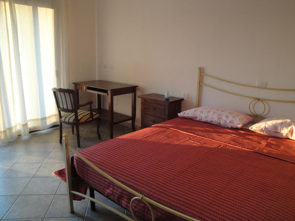 La Jatta Hotel Budoni Room photo