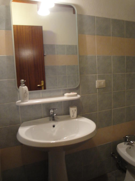 La Jatta Hotel Budoni Room photo