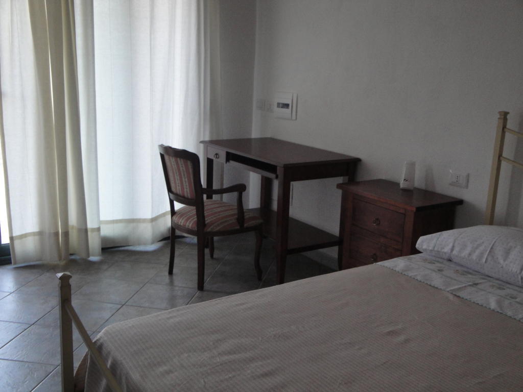 La Jatta Hotel Budoni Room photo